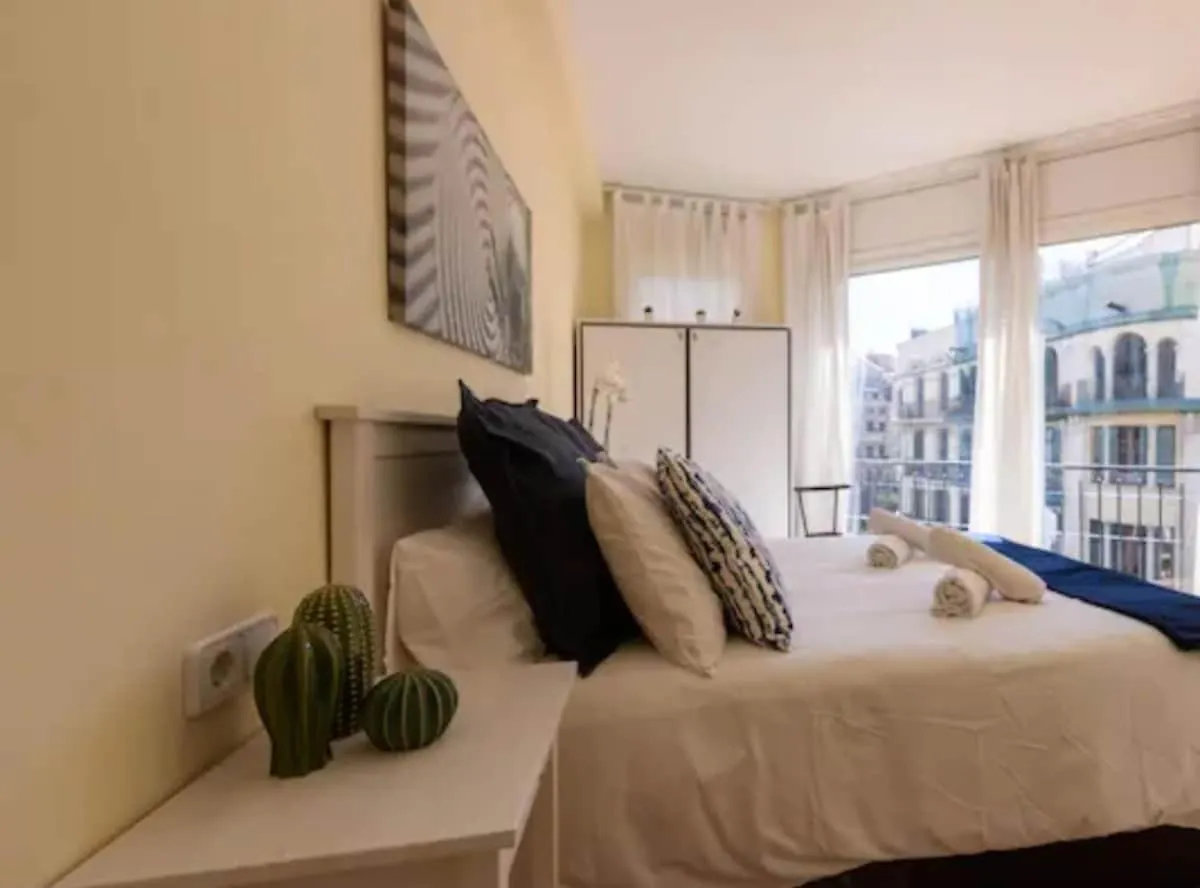 Apartment Ramblas Rentals Unique & Spacious Flat 4Br Terrace 20M Ramblas Barcelona