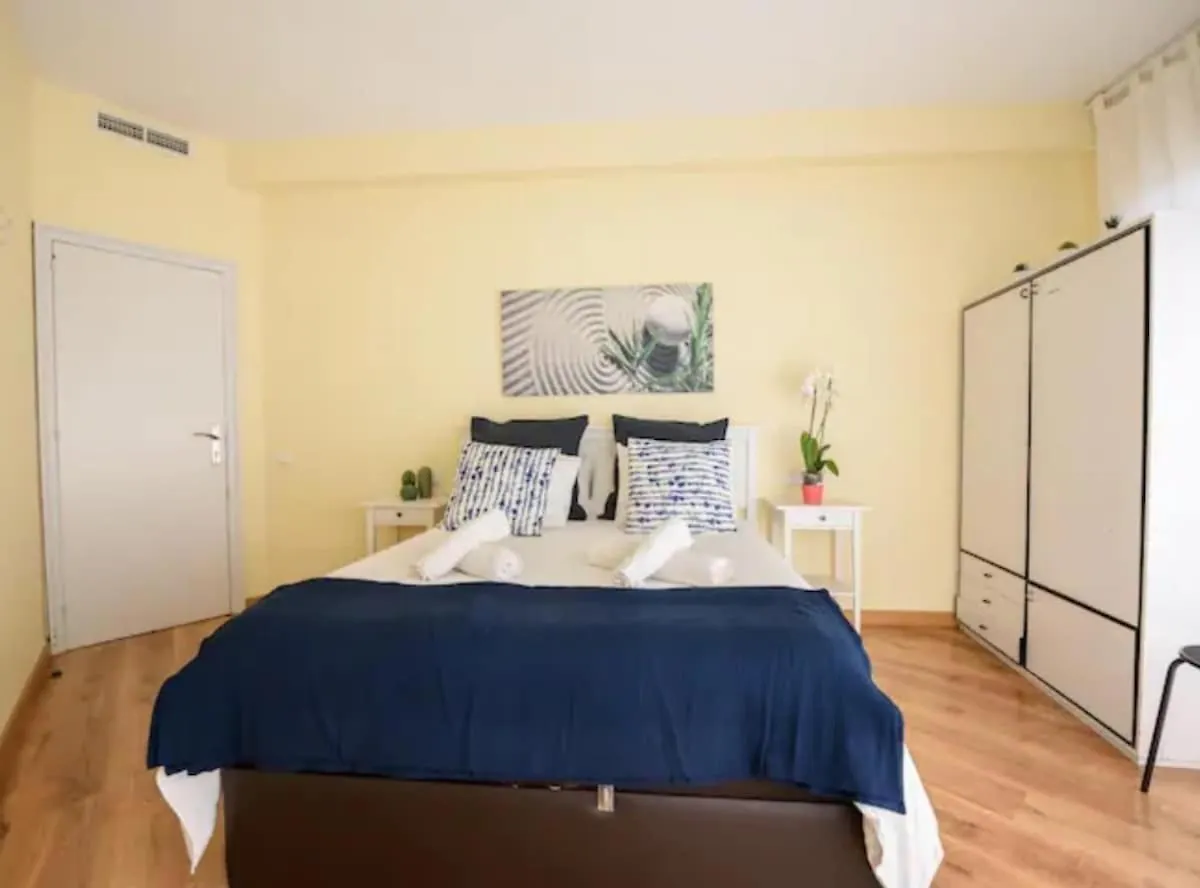 Ramblas Rentals Unique & Spacious Flat 4Br Terrace 20M Ramblas Barcelona Spain