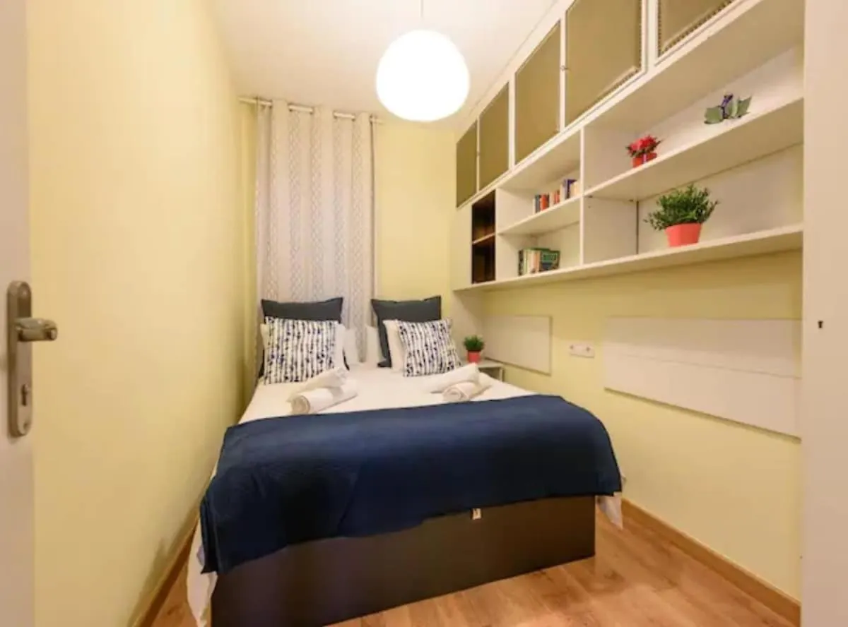 Ramblas Rentals Unique & Spacious Flat 4Br Terrace 20M Ramblas Barcelona Apartment